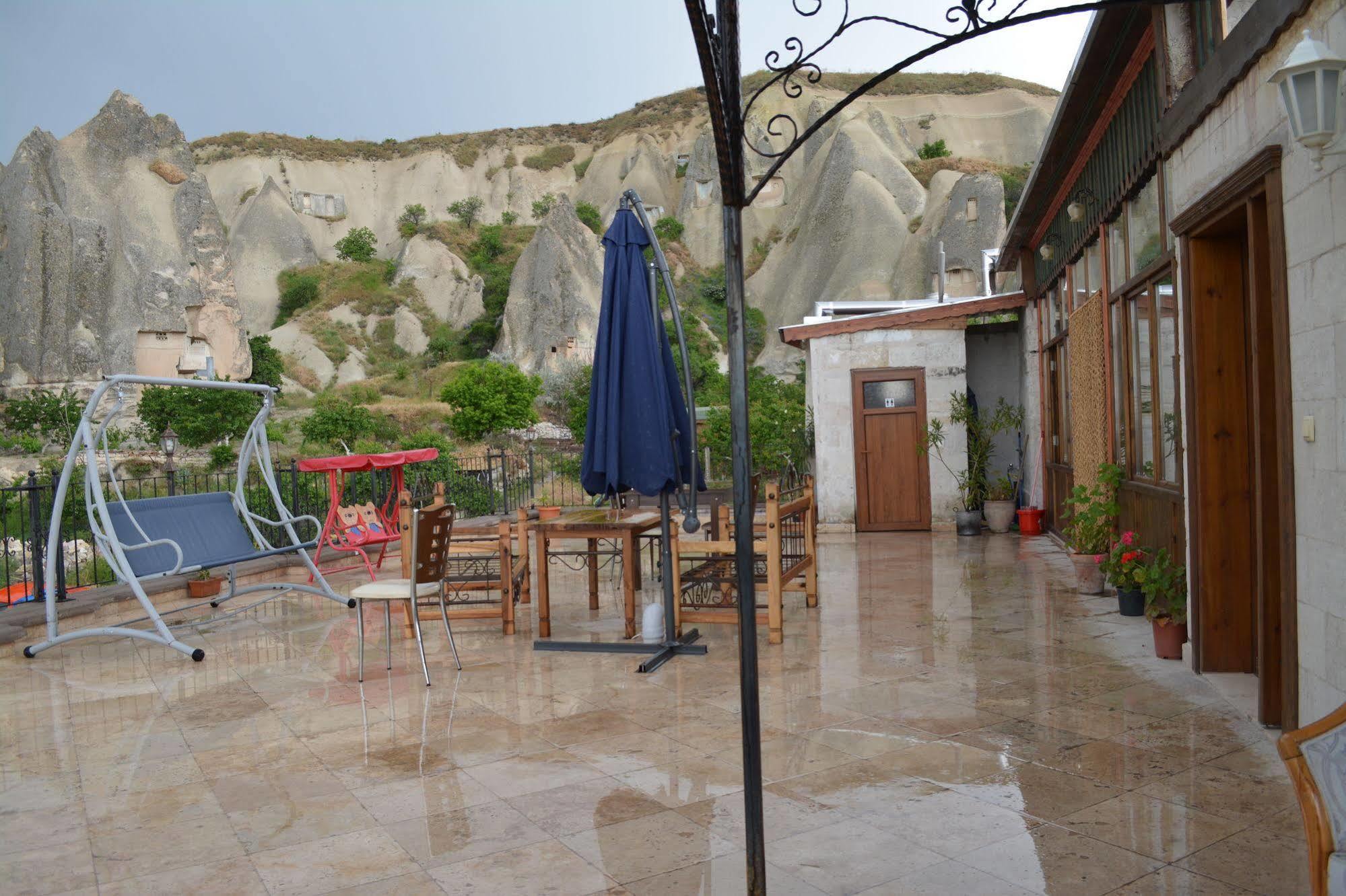 Cappadocia Stone Palace Göreme Buitenkant foto