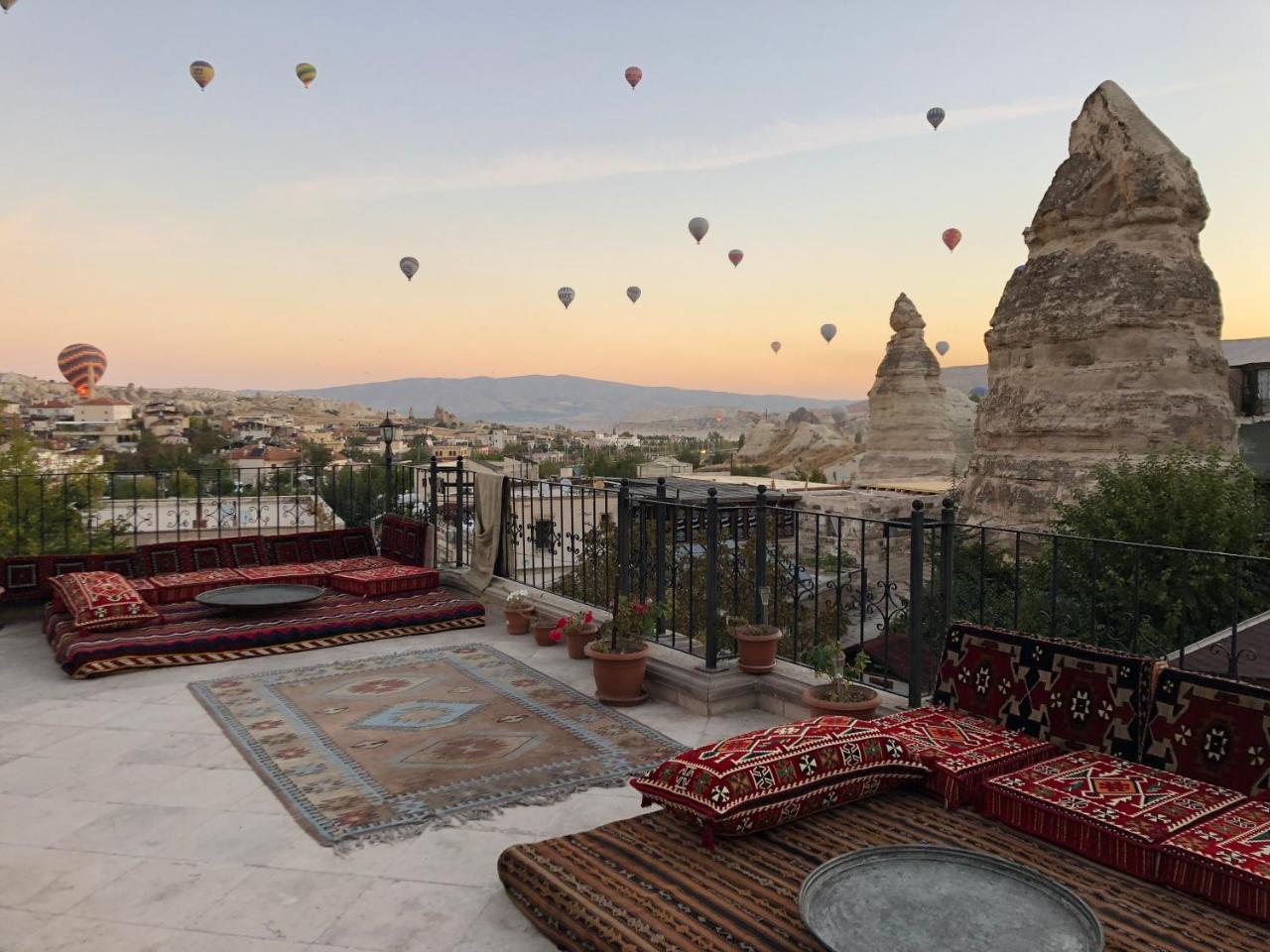 Cappadocia Stone Palace Göreme Buitenkant foto